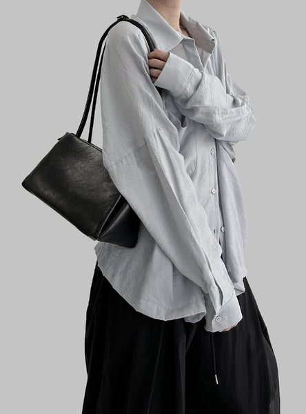 【mnem】Muven Square Shoulder Bag 0001_95d1f1a8-40c0-43b8-af64-