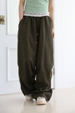 All-day rivet parachute pants