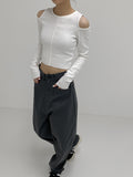 Shoulder slit cropped T-shirt