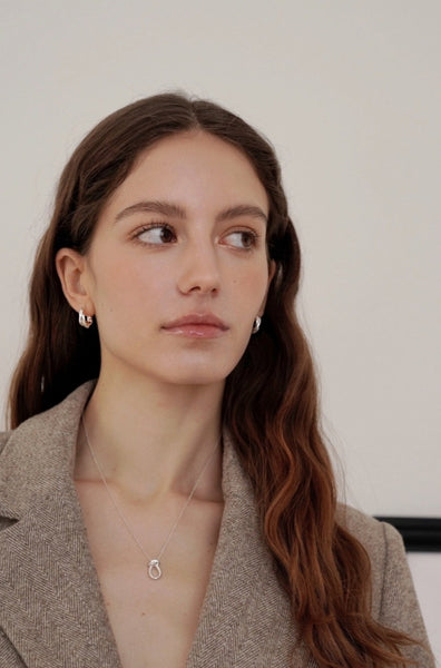 [AESPAカリナ LE SSERAFIMウンチェ着用]Classic Curve Earrings AESPAカリナ LE SSERAFIMウンチェ着用]Classic Curve Earrings