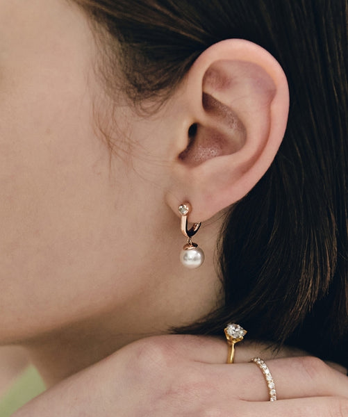 【HYERES LOR】H Edition Pearl Onetouch ピアス 8mm (White) HYÈRES LOR (イエールロール ) - Hエディションシルバー(W)H