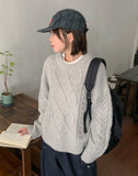 Hekoi Cable Wool Round Knit