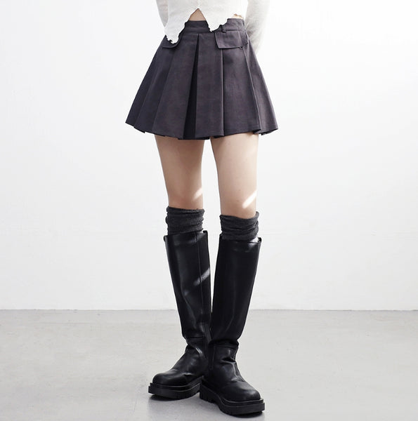 【NONCODE】Laminet pocket pleated skirt NONCODE(ノンコード) - ラミネポケットプリーツスカート