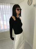 SHOULDER CUT-OUT T