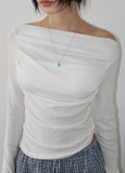 SHIRRING OFF-SHOULDER TEE