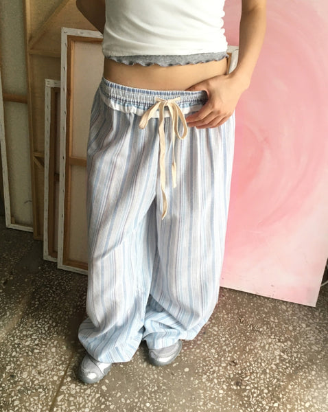 パンツ Niku WONDER WONDER (ワンダーワンダー) - ニクストライプフリル