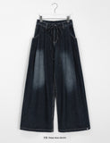 Henen washing pintuck snap button strap denim pants