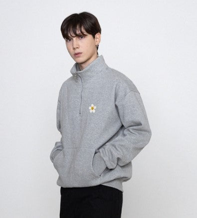 スウェット・トレーナー [GRAVER]FLOWER DOT EMBROIDERY COLLAR HALF ZIP-UP SWEATSHIRT Flower Dotted Embroidery Collar Half Zip-Up Sweatshirt