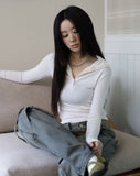 Collar neck button T-shirt