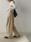 Soie V-neck warmer knit tee