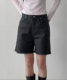 Matte leather wide half pants