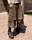 Roach cut cargo bermuda pants