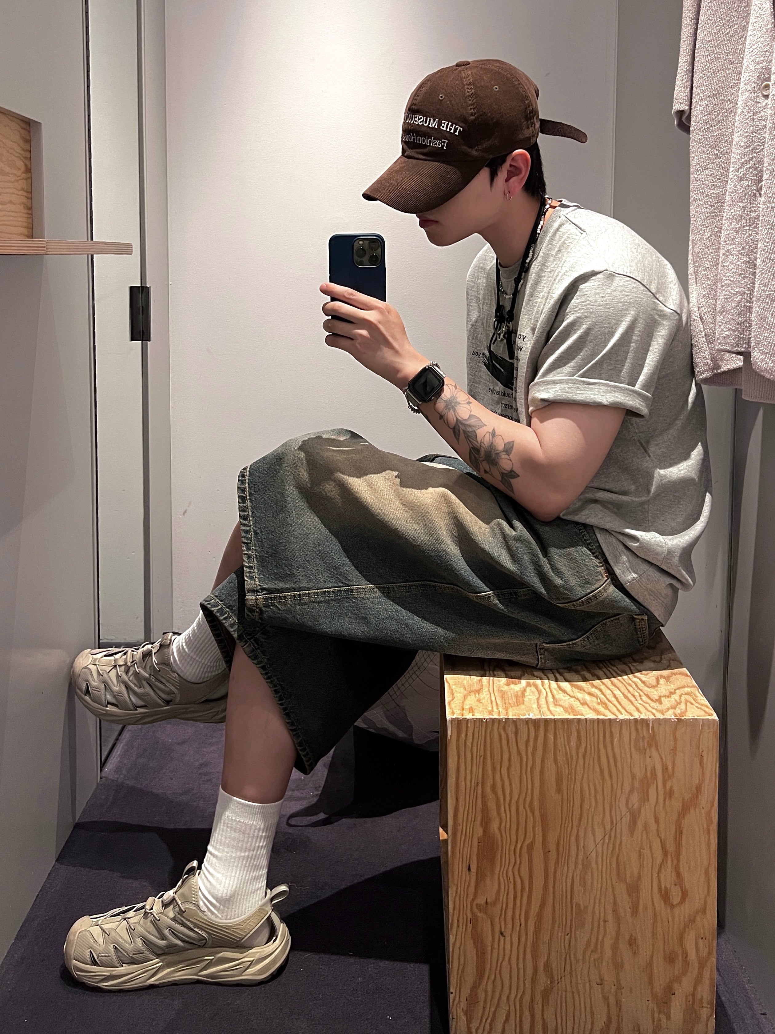 【DISCERNMENT】Dying Sandwashing Over Denim PT (half) org.jpg