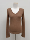Soie V-neck warmer knit tee