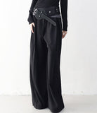 Rich two-pin tuck wide slacks