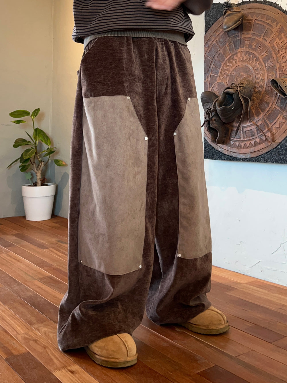 【KOOLOSET】Suede Double Knee Balloon Pants 00011_d60b0098-70c3-48ba-9d37-