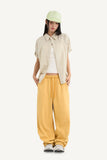 Round curve sweatpants