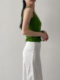 Dipping U-neck Sleeveless Top