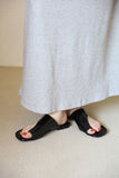 Square flop slippers