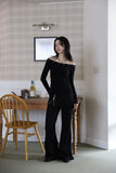 Eyelet off-shoulder slim tee