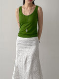 Dipping U-neck Sleeveless Top