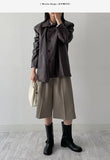 New Falling Two-Tuck Bermuda Slacks