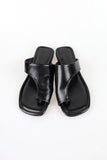Square flop slippers