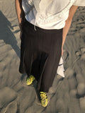 CLASSIC MID PLEATS SKIRT