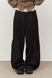 Taper Pintuck Banding Trousers