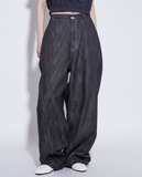 curve balloon denim