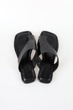 Square flop slippers