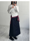 One-slit button tension t-shirt