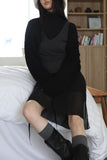Wrinkle strap middle boots