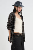 Single eyelet belt