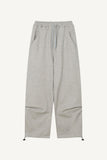Round curve sweatpants