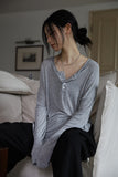 Up down button t-shirt