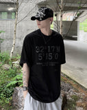 Compass letter half T-shirt