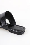 Square flop slippers