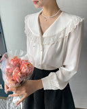Moen frill lace blouse