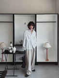 Modern three-tuck wide slacks