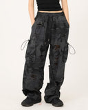 Camo distressed cargo string banding pants