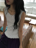 Uta Wavy Flower Punching Layered Sleeveless