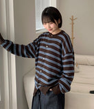 [unisex] Horiring Punching Stripe Over Cardigan