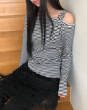 Wondeun Stripe One-Shoulder T-Shirt