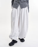 Structured pintuck balloon sweatpants