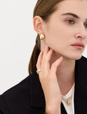 Plump Twist (Y) One-Touch Earrings L