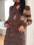 [Muffler set] Freena V-neck Angora Color Matching Stripe Crop Long Sleeve Knit