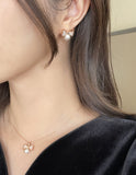 Denzel Cubic Ribbon Pearl Earring