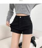 Hip Volume Span Cotton Shorts