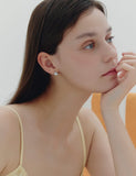 H Edition (W) Triel One-Touch Earrings